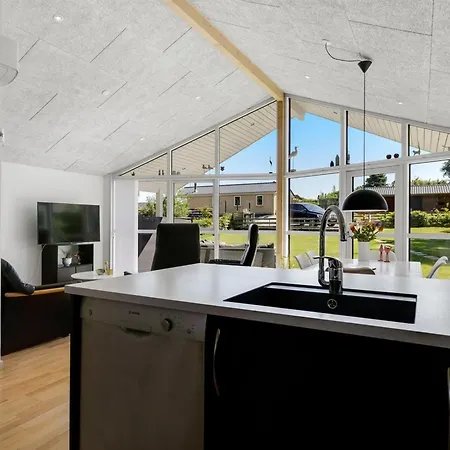 Alfwin - 300m From The Sea By Interhome Dom wakacyjny
