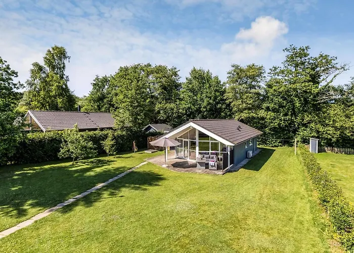 Semesterbostad Alfwin - 300m From The Sea By Interhome